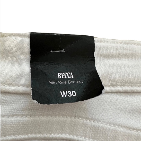 $179 TRUE RELIGION BECCA SN FLAP DESTROY OPTIC WHITE MID RISE BOOTCUT JEANS PANT - Picture 8 of 9